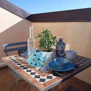 Skyline, Hébergement de vacances